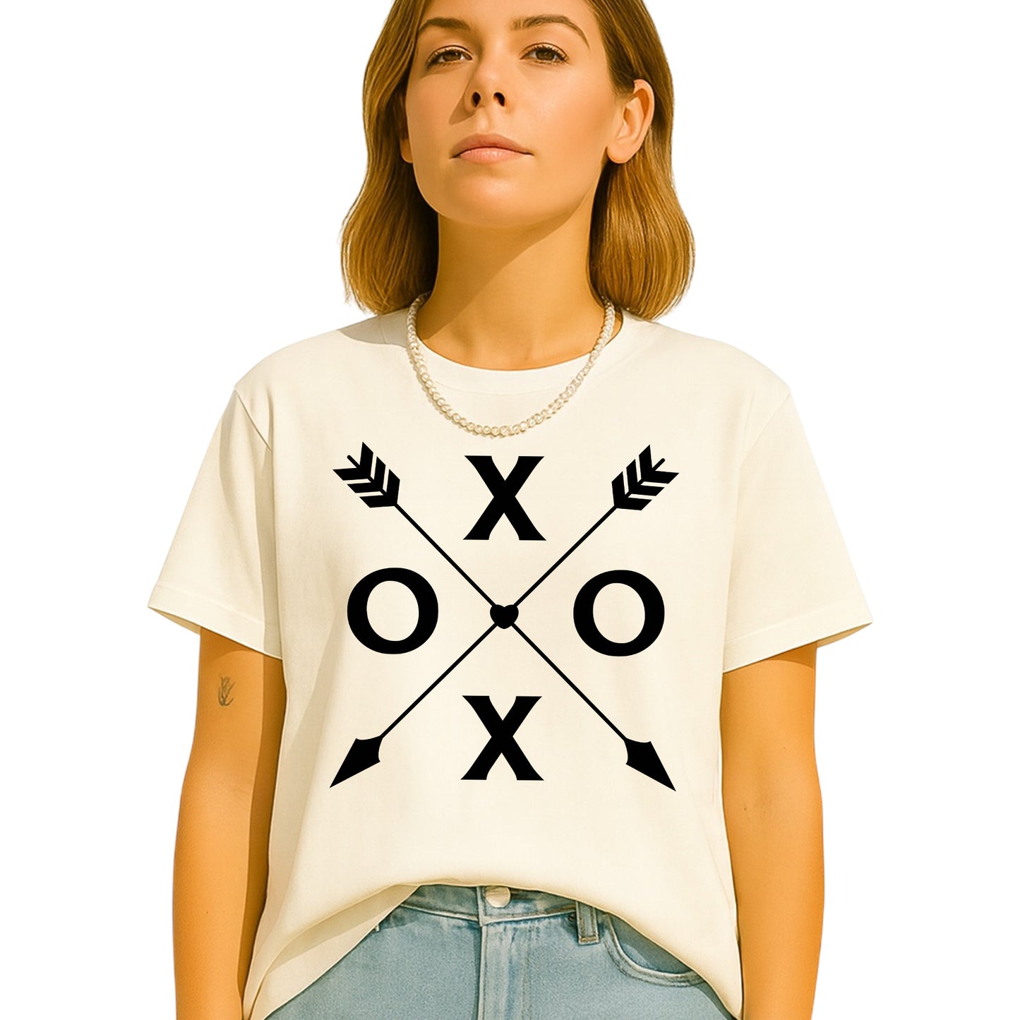 XOXO Valentine’s Day Shirt – Cute Unisex Love Arrow Tee